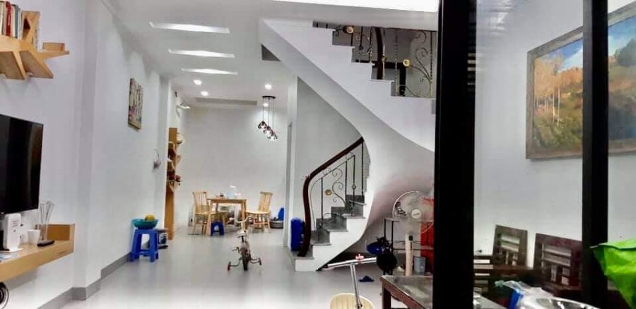 Chính chủ cần bán căn nhà diện tích 55m2 Mỹ Đình ô tô đỗ cửa. kinh doanh đỉnh