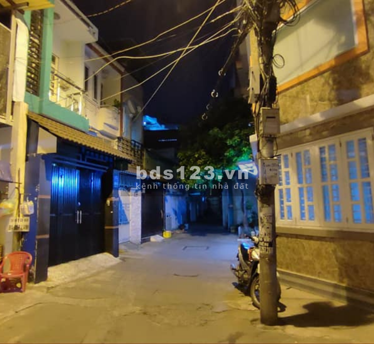 Nhà mới 2 tầng, hẻm xe hơi quay đầu Lê Quang Định, p16, Quận Gò Vấp, dt 52m2 giá 5 tỷ TL.