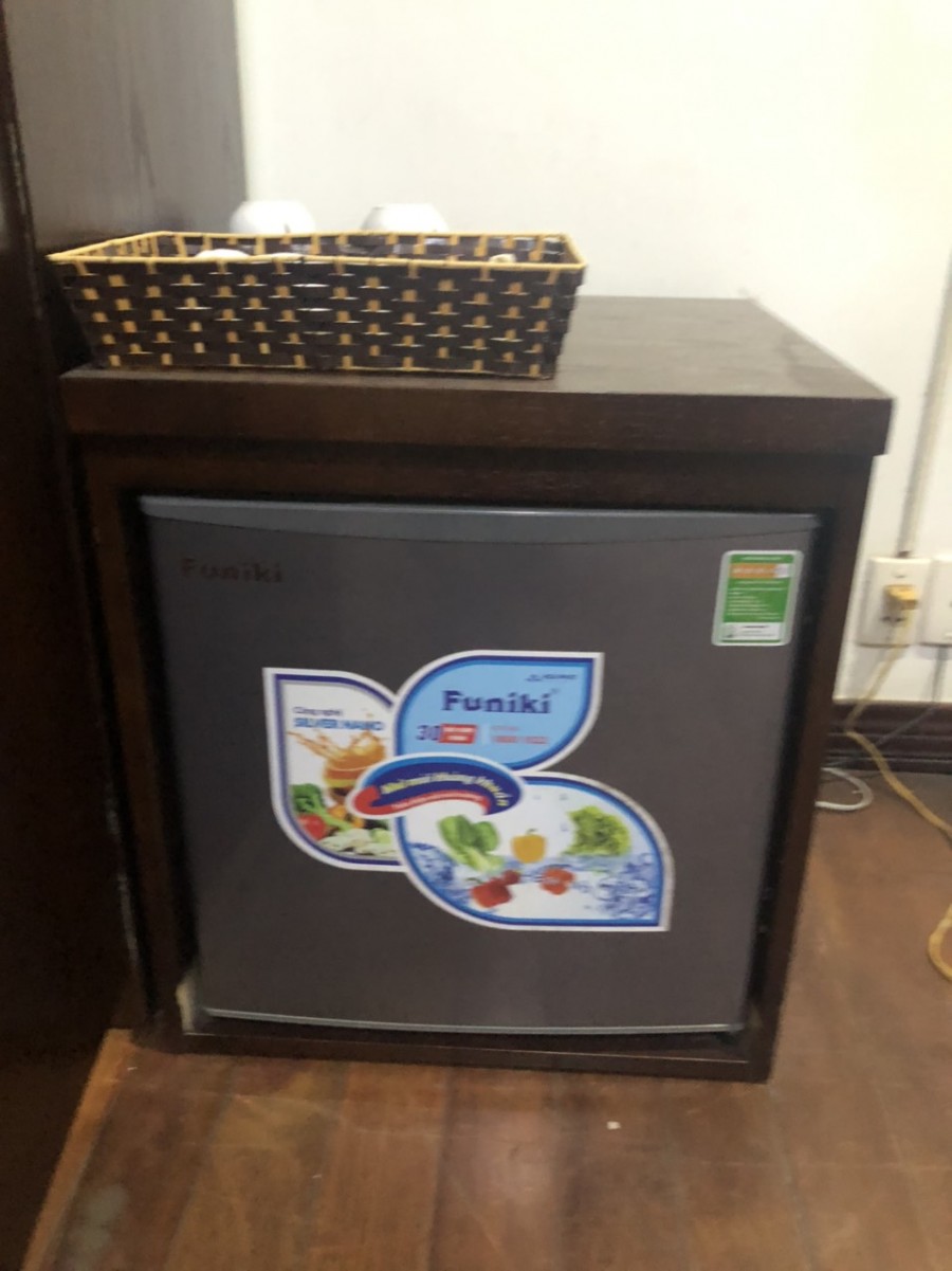 Cho thuê nhà đầu ngõ phố Phạm Ngọc Thạch ô tô ra vào thoải mái liên hệ 0989855885