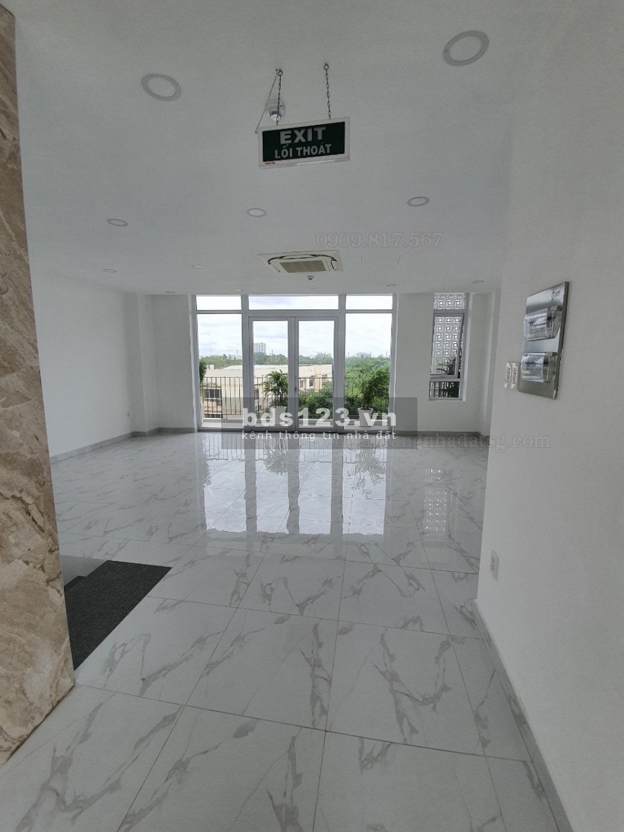 Sốc hạ 1 tỷ, gấp bán 210m2 mặt tiền Thanh Đa, 7 tầng, thang máy, DT 7.3x30 cực đẹp LH 0909817567