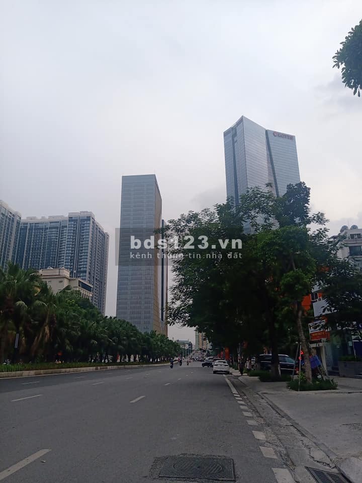 Bán mặt phố Liễu Giai Quận Ba Đình, diện tích 68m2 5 tầng mặt tiền 8m, giá nhỉnh 36 tỷ