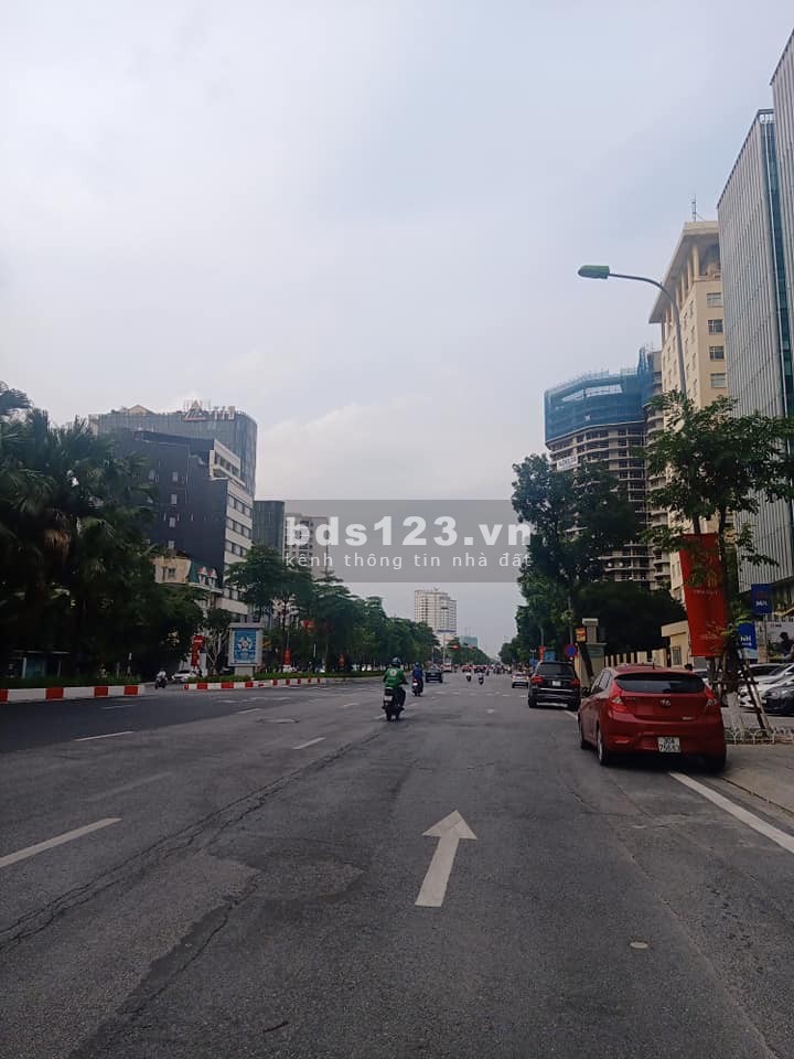 Bán mặt phố Liễu Giai Quận Ba Đình, diện tích 68m2 5 tầng mặt tiền 8m, giá nhỉnh 36 tỷ