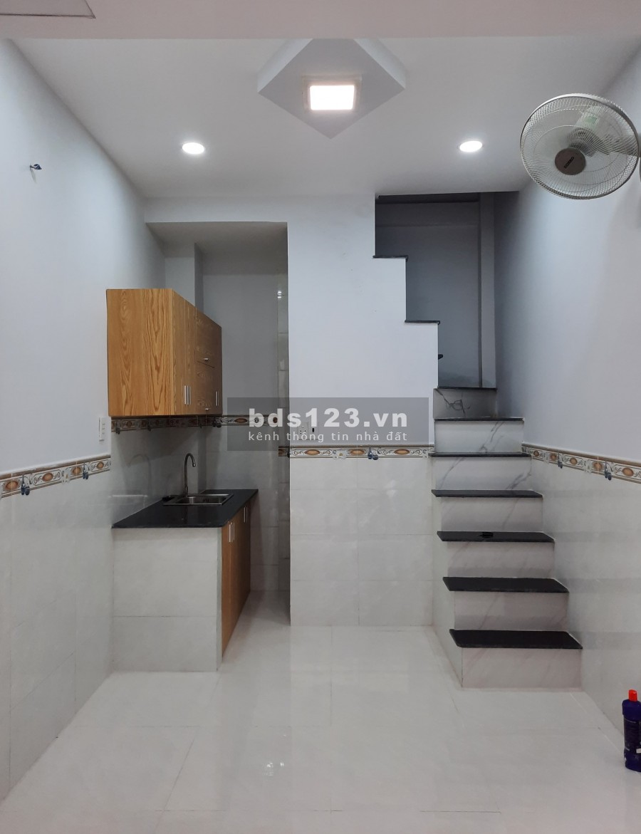 Bán nhà Ni Sư Huỳnh liên, MT kinh doanh, 12m2, hxh, chỉ 1 tỷ 8