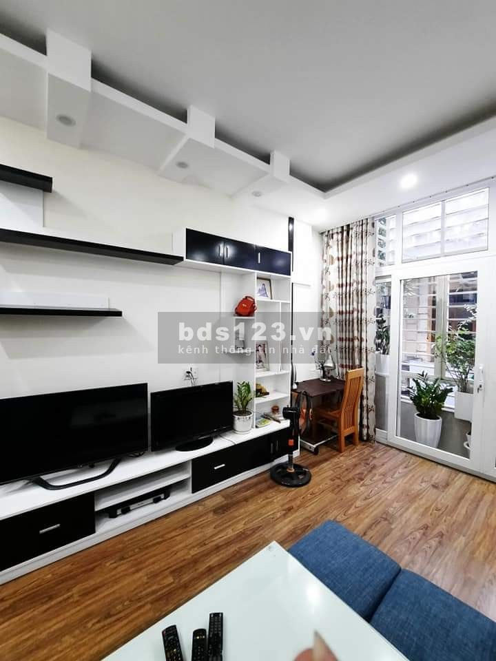 Bán gấp nhà 4 tầng ngã tư Sở, Quận Thanh Xuân 46m kinh doanh ô tô đỗ cửa giá 7.89 tỷ thương lượng