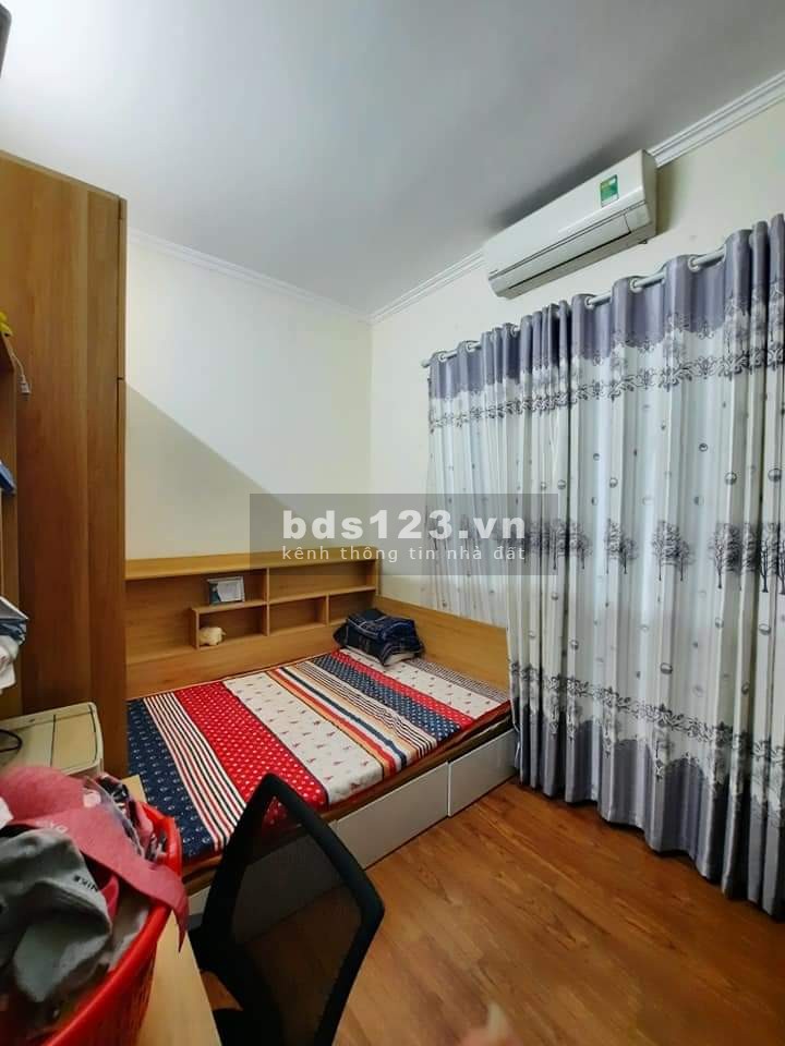 Bán gấp nhà 4 tầng ngã tư Sở, Quận Thanh Xuân 46m kinh doanh ô tô đỗ cửa giá 7.89 tỷ thương lượng