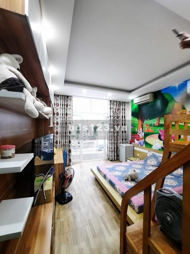 Bán gấp nhà 4 tầng ngã tư Sở, Quận Thanh Xuân 46m kinh doanh ô tô đỗ cửa giá 7.89 tỷ thương lượng