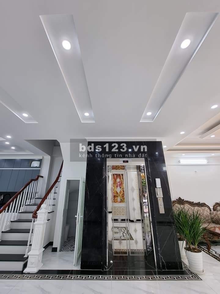 Biệt thự 5 tầng thang máy Long Lanh Phúc Lợi Long Biên giá bán 13 tỷ, lh 0986209188