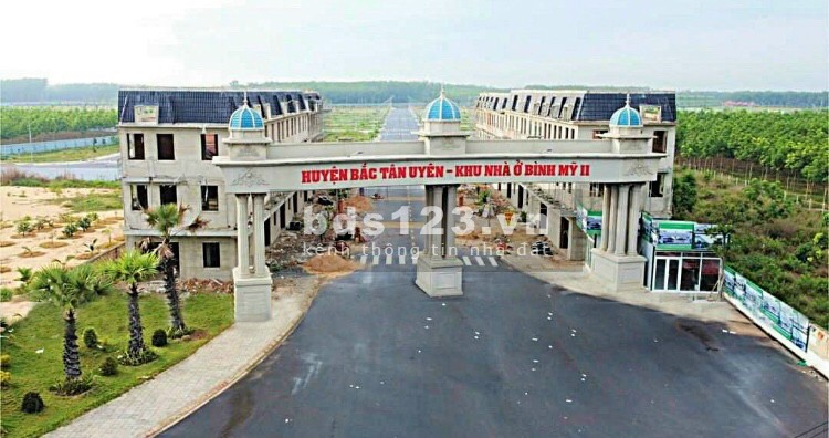 Bán lô đất đối diện cổng khu công nghiệp công nhân sổ hồng riêng, gần khu hành chính