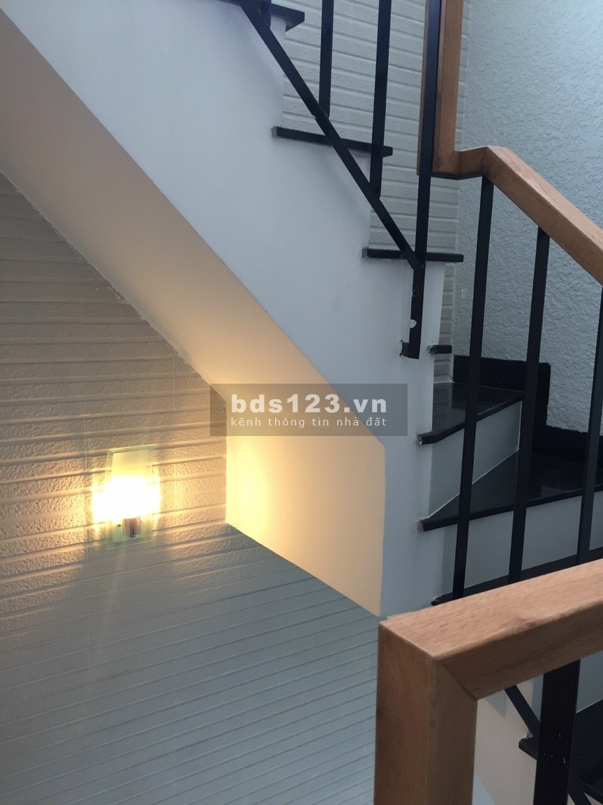 Nhà cho thuê nguyên căn, DT (2.8*11m ) ở Đường Võ Thị Sáu, P8, Quận 3 giá cho thuê 16tr