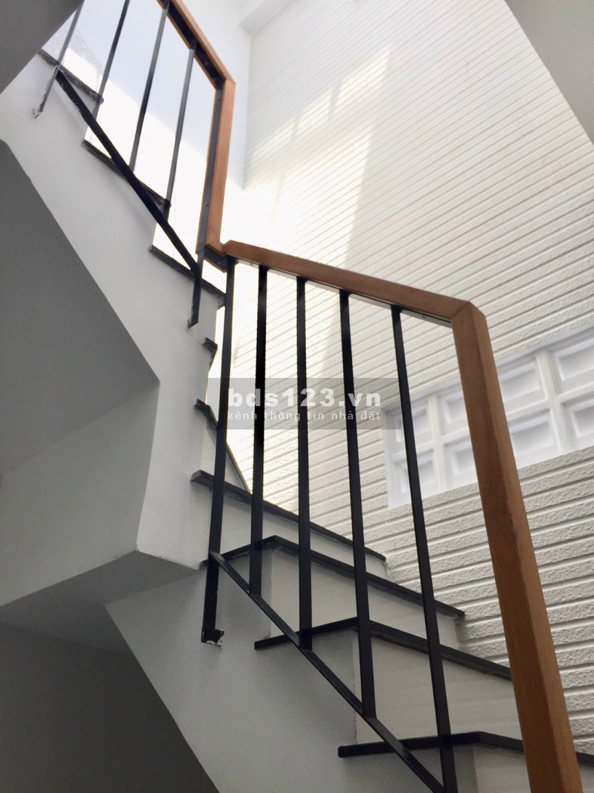 Nhà cho thuê nguyên căn, DT (2.8*11m ) ở Đường Võ Thị Sáu, P8, Quận 3 giá cho thuê 16tr
