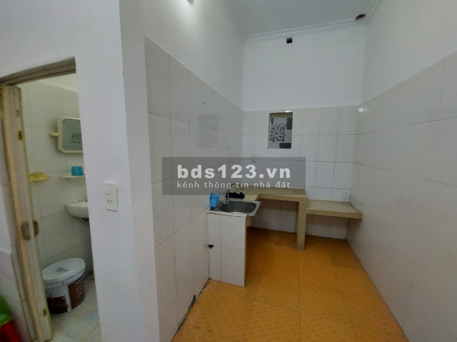 Chính chủ cần tiền bán gấp căn nhà trong ngõ Đồng Hòa Kiến An Hải Phòng, ngõ rộng 5m ô tô chạy thoải mái