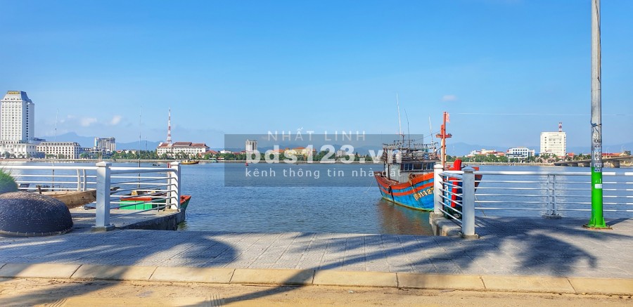 Bán đất 3 mặt tiền Nhật Lệ, view sông Nhật Lệ, MT Kinh doanh hải sản số 1 Đồng Hới