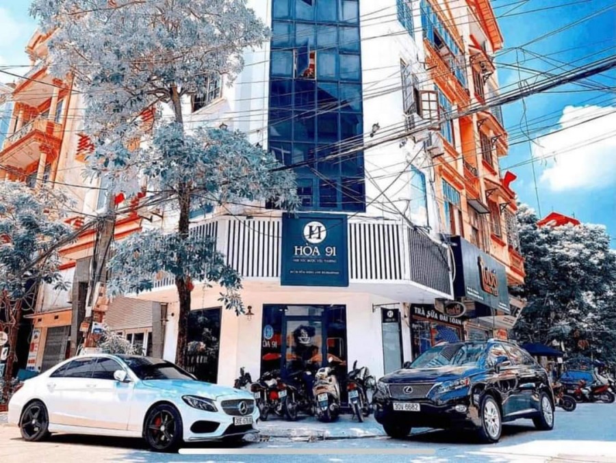 Chính chủ bán nhà mặt phố 5 tầng thị trấn Đông Anh, lô góc kinh doanh đẹp, giá 5.5 tỷ
