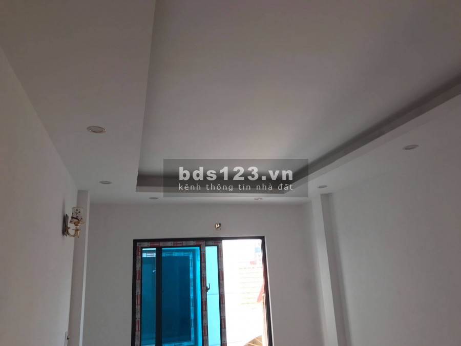 Bán nhà view sông hồng nhà 5 tầng mới dt 42m2, sát đường An Dương Vương, ngõ 3m, giá mùa dịch.