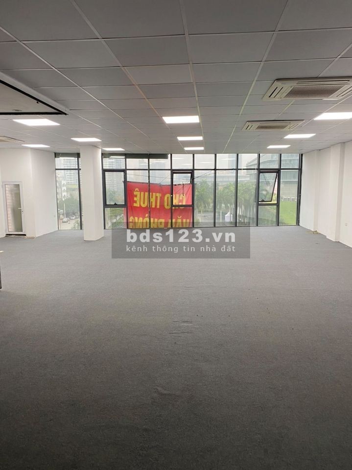 Văn phòng cho thuê ngay mặt phố Nguyễn Xiển - 35m2 - 150m2, giá thuê 170k/m2/tháng