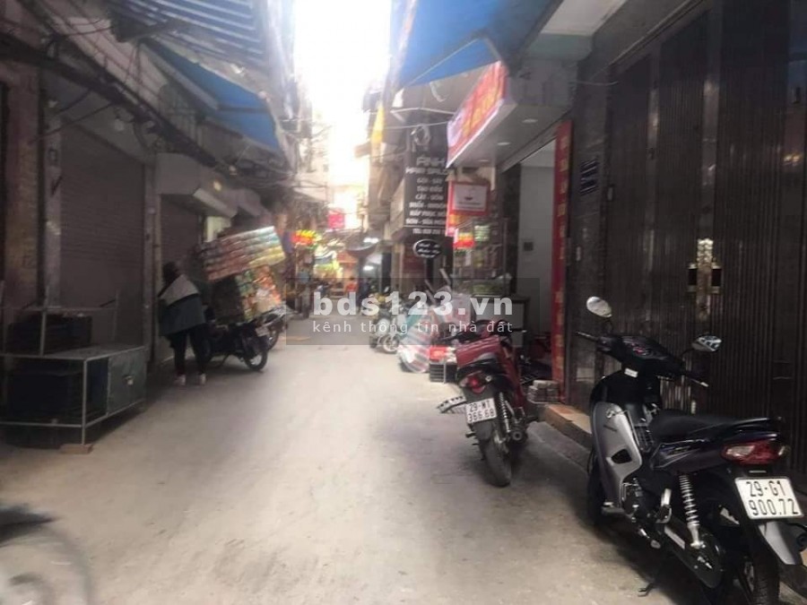 Bán nhà nguyên căn Quận Thanh Xuân, kinh doanh đỉnh cao, giá chỉ hơn 3 tỷ, sổ chính chủ