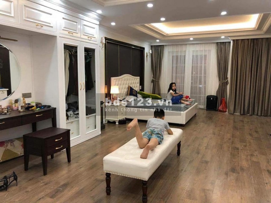 Bán căn Shophouse 24h Vạn Phúc, Hà Đông 60m2 đã hoàn thiện giá 11,5 tỷ. LH 0912442669