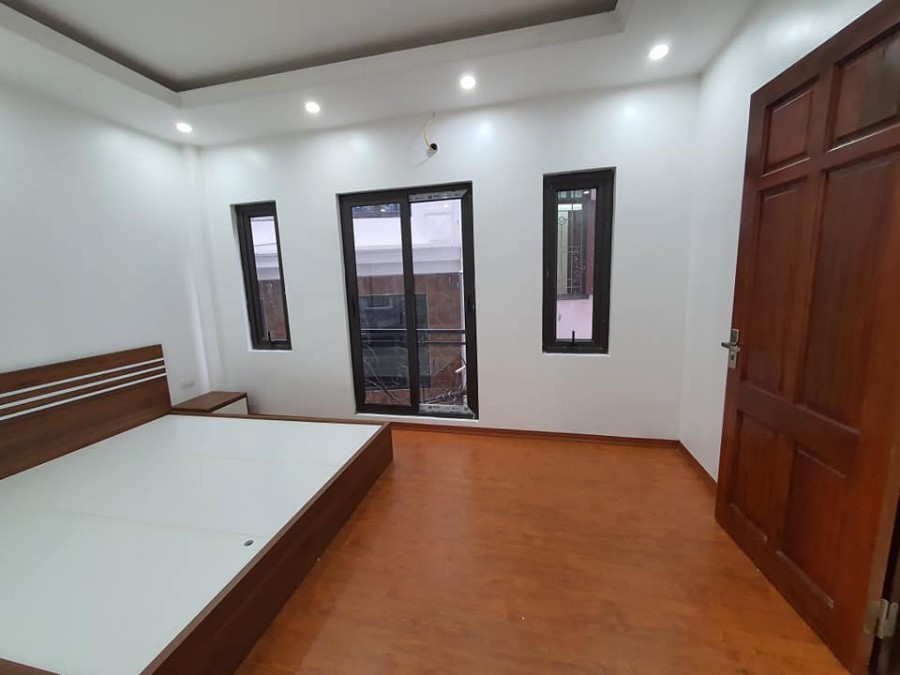 Nhà Chính Kinh, Thanh Xuân dtsd 35m2 mới đẹp, thoáng trước sau, khu dân trí cao giá 4 tỷ