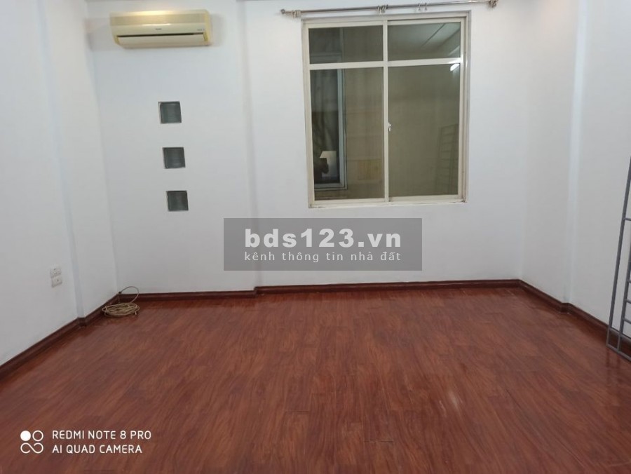 Bán nhà Định Công Thượng, vào ở luôn, 28m2 5 tầng đẹp 2 thoáng giá 2.93 tỷ