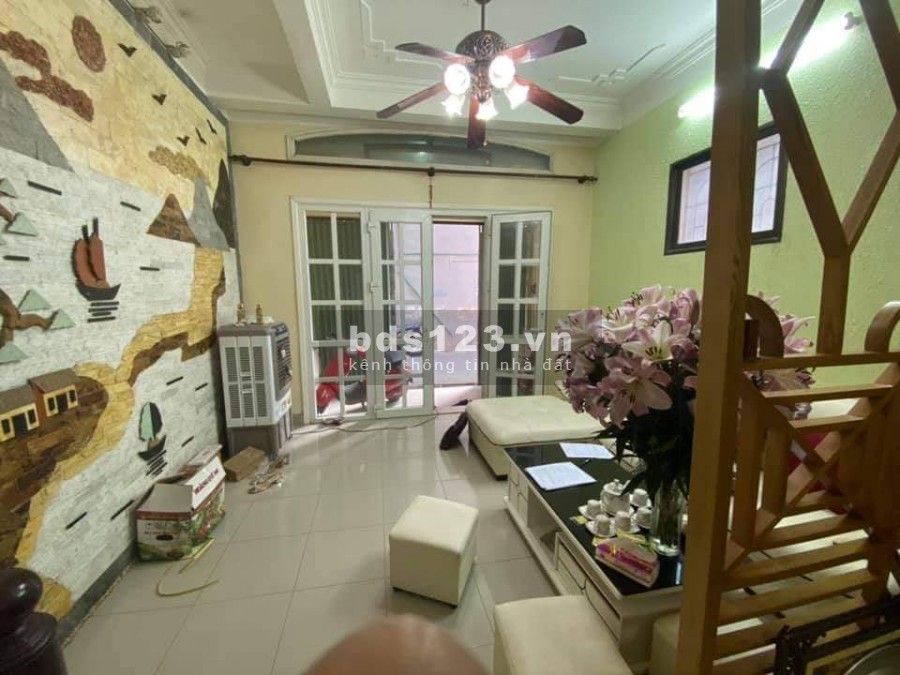 Bán nhà ngõ 63 Lê Đức Thọ, ô tô đỗ cửa, lô góc 4 tầng đúc, dtsd 46m2, giá 3.75 tỷ 0978996965