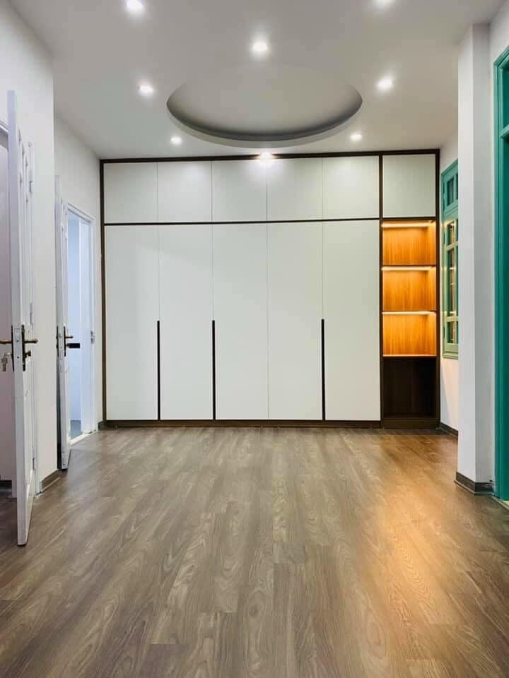 Bán gấp nhà mới xây Hồ Tùng Mậu- Cầu Giấy- Diện tích 34m2,Mặt tiền cực rộng, thoáng, mát- An sinh tốt