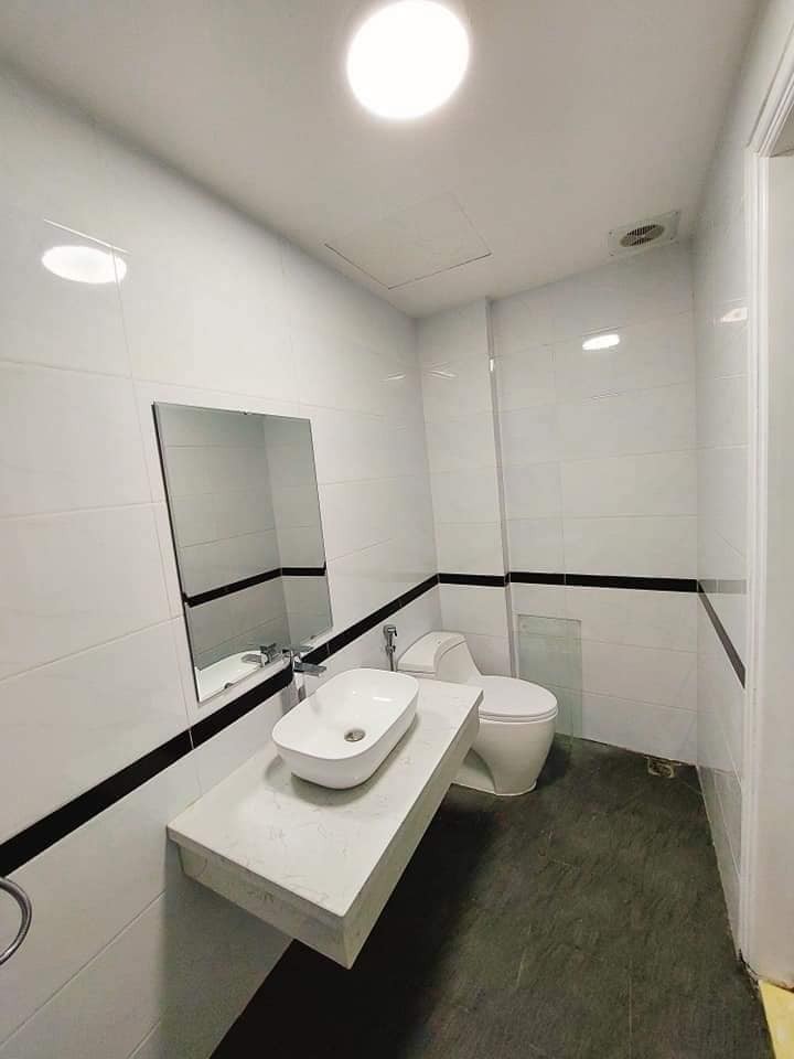 Bán gấp nhà mới xây Hồ Tùng Mậu- Cầu Giấy- Diện tích 34m2,Mặt tiền cực rộng, thoáng, mát- An sinh tốt