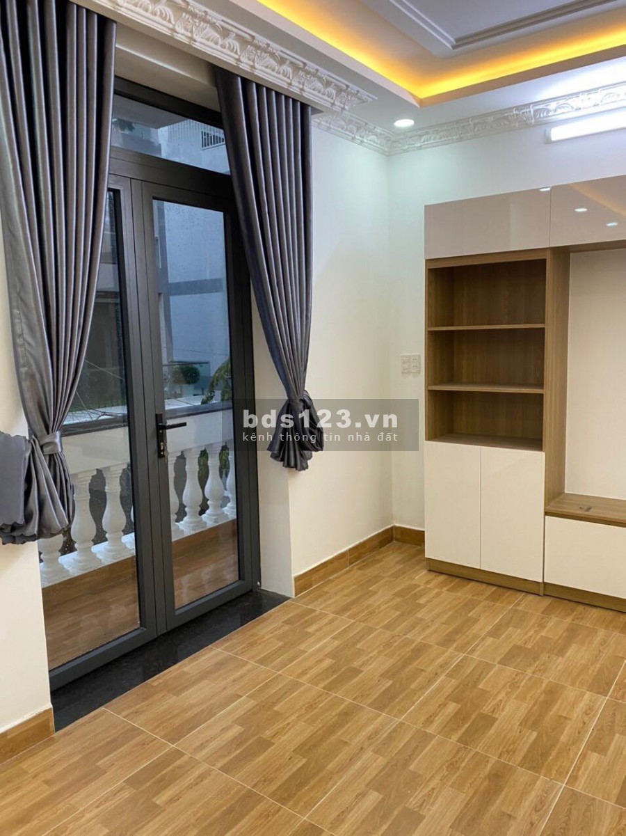 Bán nhà đường Huỳnh Tấn Phát nhà đẹp ô tô đổ trong nha 80m2 4 tầng sân thượng.