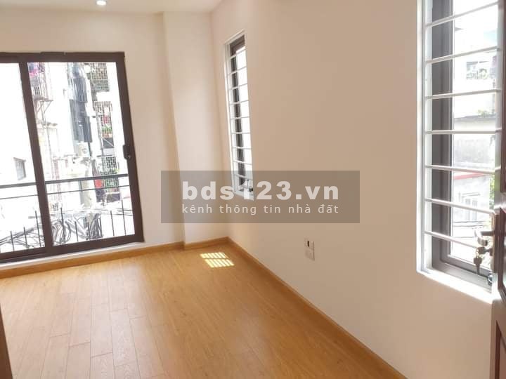 Bán nhà Láng Hạ 70m2, nhà 4 tầng giá 7.2 tỷ Đống Đa, LH: 0983334133