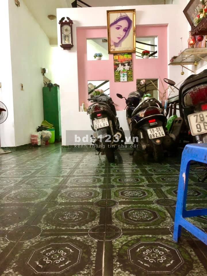 Bán nhà ngay mặt tiền Tân Hương, Tân Phú diện tích sử dụng 137m2 giá bán nhỉnh 14 tỷ
