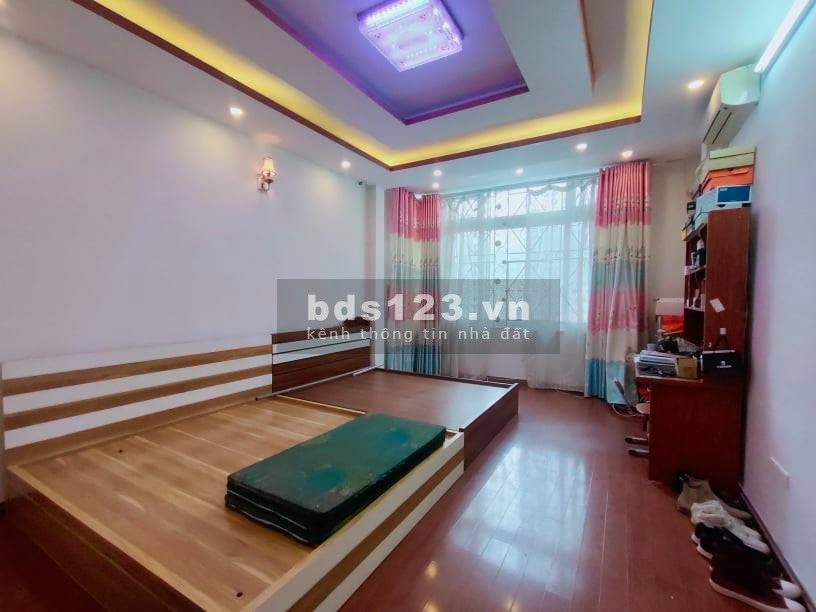 Siêu phẩm Nguyễn Văn Cừ - gara ô tô - kinh doanh - ngõ thông tứ phía - 53m2 x 6T, 6. 1 tỷ
