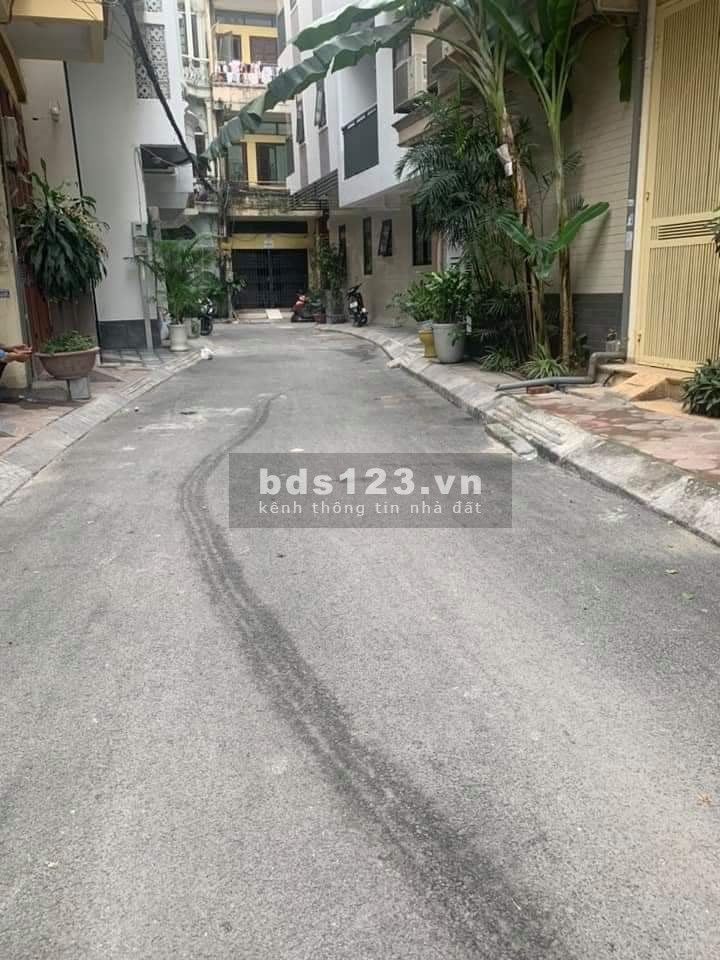 Bán nhà riêng Trung Kính dt 60m2 5 tầng lô góc 2 thoáng ô tô vào nhà kinh doanh giá 7.6 tỷ