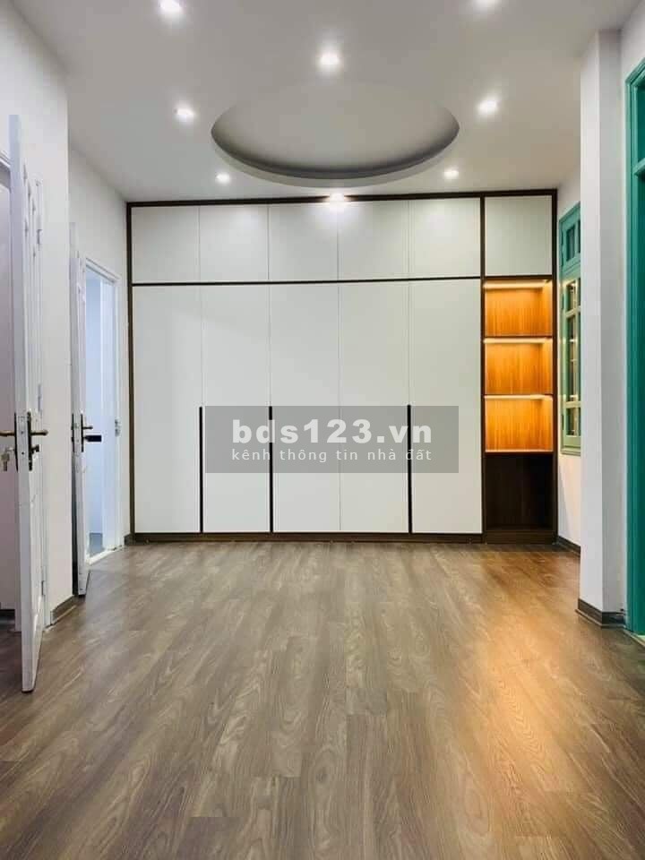 Bán nhà riêng Trung Kính dt 60m2 5 tầng lô góc 2 thoáng ô tô vào nhà kinh doanh giá 7.6 tỷ