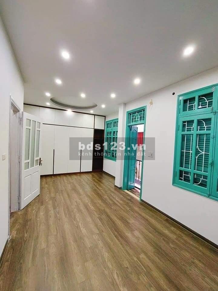 Bán nhà riêng Trung Kính dt 60m2 5 tầng lô góc 2 thoáng ô tô vào nhà kinh doanh giá 7.6 tỷ