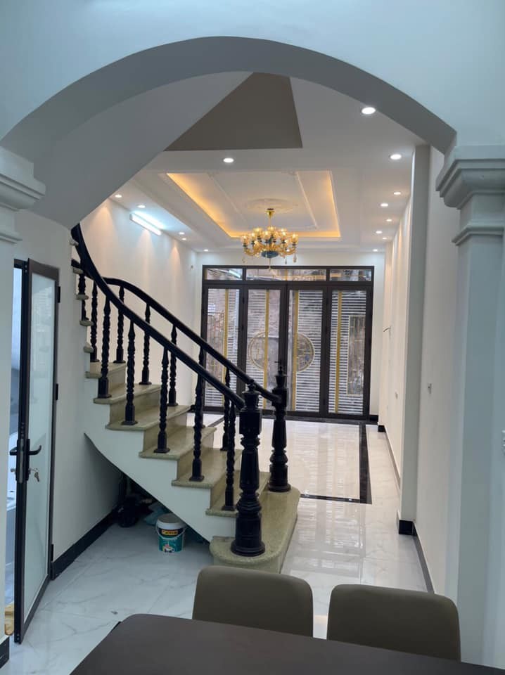 Cần bán nhanh nhà mới xây ngõ gốc đề, Minh Khai dt 40m*3T mỗi tầng 2P sổ đỏ cc, giá 3,8 tỷ, lh 0977686830