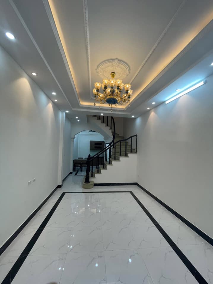 Cần bán nhanh nhà mới xây ngõ gốc đề, Minh Khai dt 40m*3T mỗi tầng 2P sổ đỏ cc, giá 3,8 tỷ, lh 0977686830