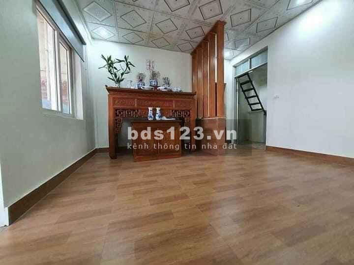 Nhà nguyên căn chính chủ cần bán nhà nguyên căn diên tích 44m2, Xây mới 5 tầng, phố Lê Trọng Tấn