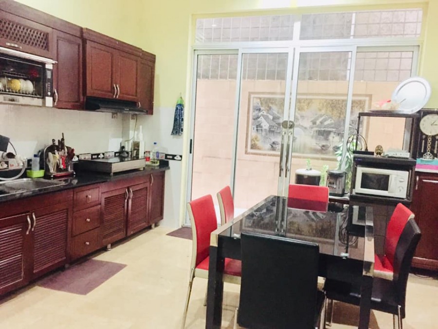 Bán nhà 4 tầng ngã tư Vạn Phúc, ngõ rộng thoáng, diện tích sử dụng 40m2 chỉ 3 tỷ nhỉnh