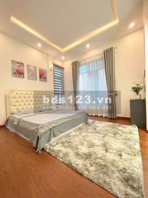 Bán nhà nguyên căn Bát Khối, ngõ thông ô tô tránh, sổ vuông nét, diện tích 84m2, giá 5.3 tỷ