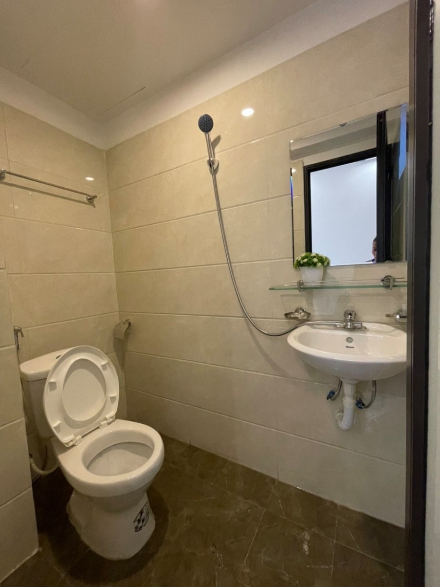Bán nhà 6 tầng phố to sầm uất Thái Hà Đống Đa 2 ô tô tránh gần cửa 8 căn hộ nhỉnh 6 tỷ