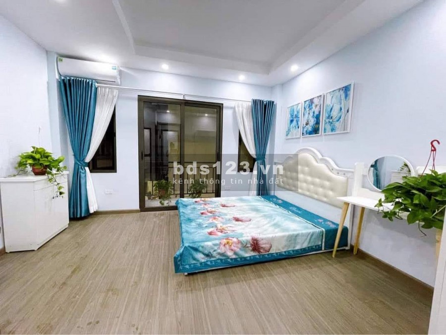 Bán Gấp chung cư mini phố Hoàng Ngân dt 45m2, 5 tầng giá cực sốc, thu nhập 450tr/năm