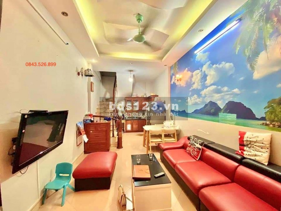Bán nhà phố Trương Định, ngõ rộng, gần phố, diện tích sử dụng 35m2 chỉ hơn 3 tỷ