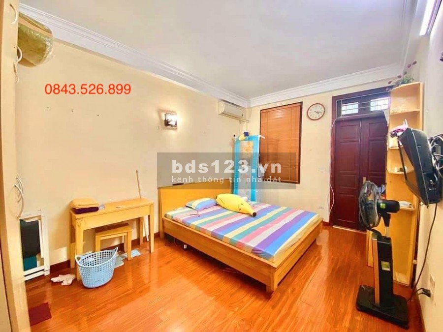 Bán nhà phố Trương Định, ngõ rộng, gần phố, diện tích sử dụng 35m2 chỉ hơn 3 tỷ