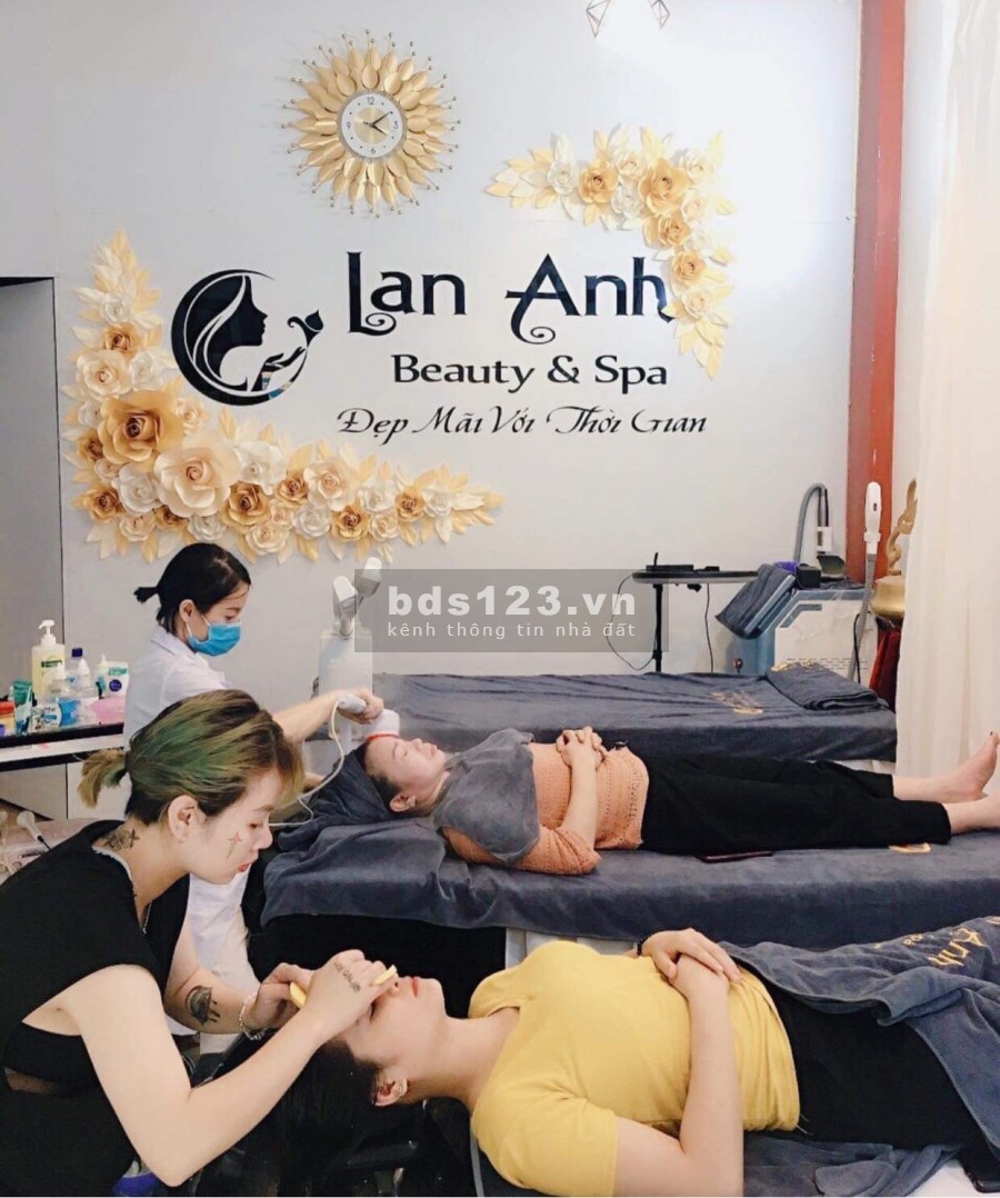 Cần sang nhượng Spa mặt tiền đường lớn, đủ công năng khu sầm uất, liên hệ 0986667207