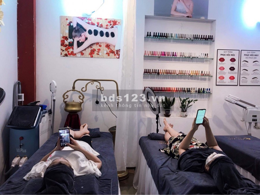 Cần sang nhượng Spa mặt tiền đường lớn, đủ công năng khu sầm uất, liên hệ 0986667207