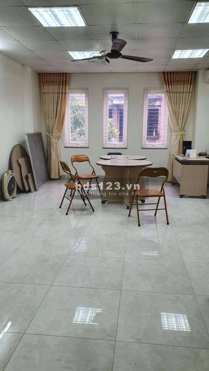 Siêu hiếm đất Nguyễn Xiển diện tích sử dụng 132m2, vị trí đắc địa, liên hệ 0912898831