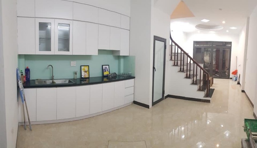 Bán nhà tại Minh Khai, Hai Bà Trưng. Nhà mới đẹp – Về ở luôn, DT 40m2, 5 tầng, giá 4.7 tỷ
