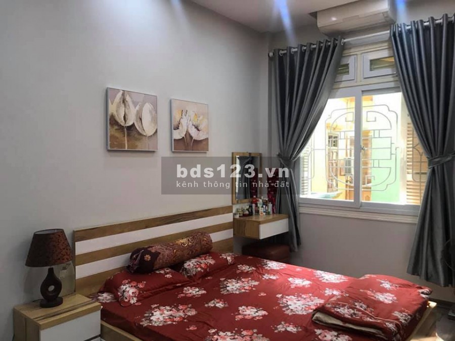 Bán Nhà Phúc Xá 65m, 5 Tầng, Ô TÔ đỗ cửa kinh doanh sầm uất, Giá: 5.6 tỷ Q.Ba Đình
