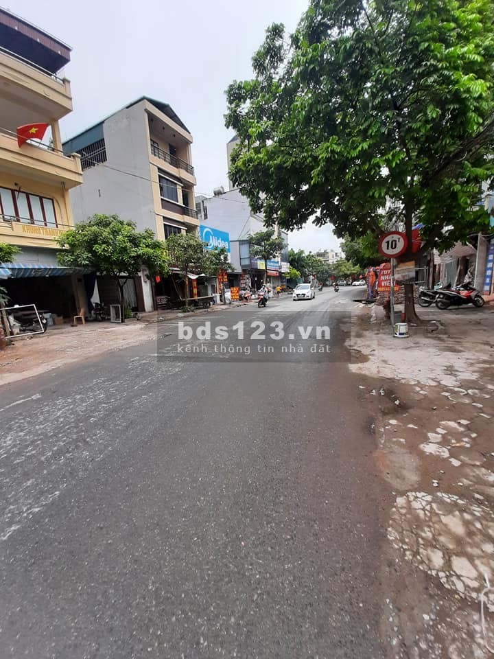 Bán đất Quận Long Biên, ô tô 7 chỗ giáp Aeon Mall dtsd 56m2, giá chỉ 3.5 tỷ, liên hệ chính chủ