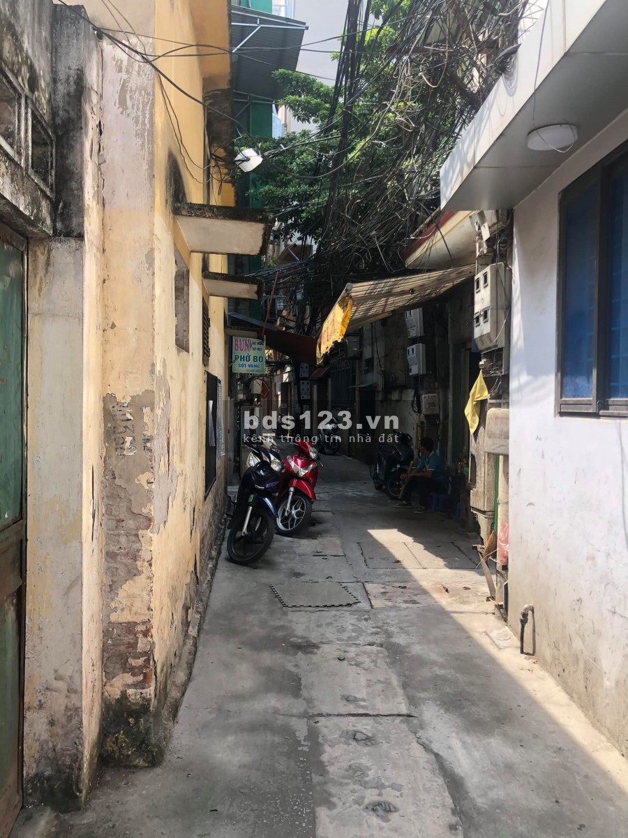 Bán nhà C4 DT 48m2 MT 4,8m vuông vắn phố Chính Kinh, Thanh Xuân giá 3 tỷ. LH 0912442669