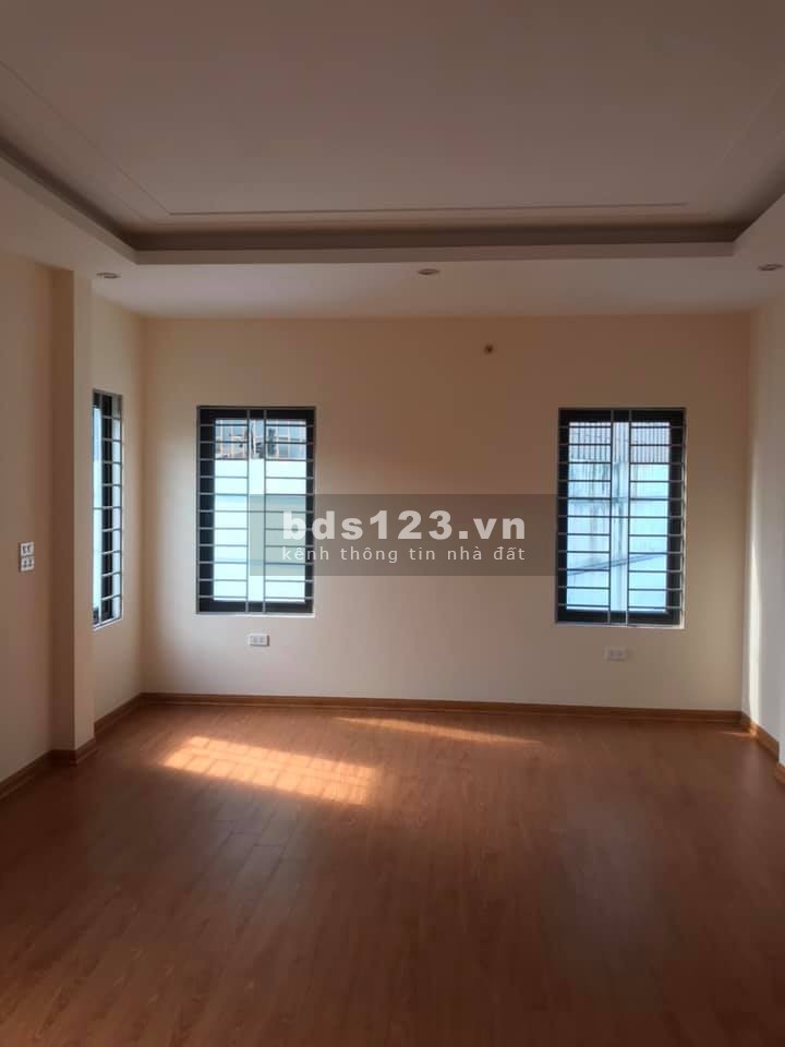 Bán nhà -TẶNG đất, đường Phú Diễn, Bắc Từ Liêm. MT 4.75m, 5 tầng, Giá 3 tỷ nhỉnh